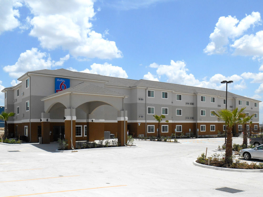 Super 8 By Wyndham Kenedy Motel Exterior photo